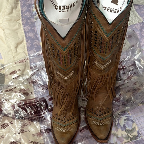 Corral Women's Brown Fringe Western Boots - Picture 8 of 11